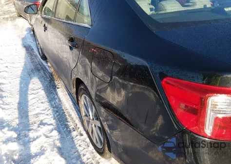 2012 Toyota Camry Xle z USA, uszkodzony, nr VIN 4T4BF1FK1CR235902